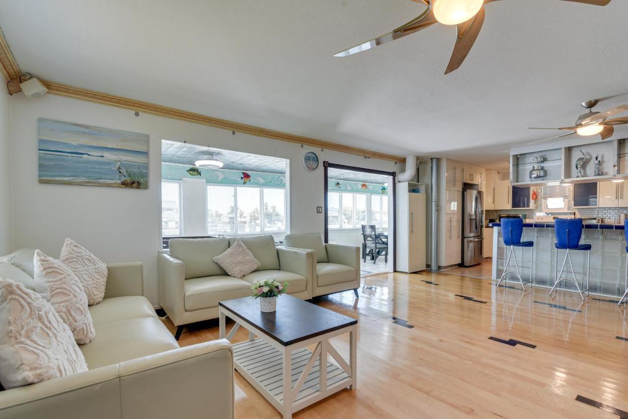 Waterfront Galveston Bay Retreat - 4 Mi To Beach! Dış mekan fotoğraf